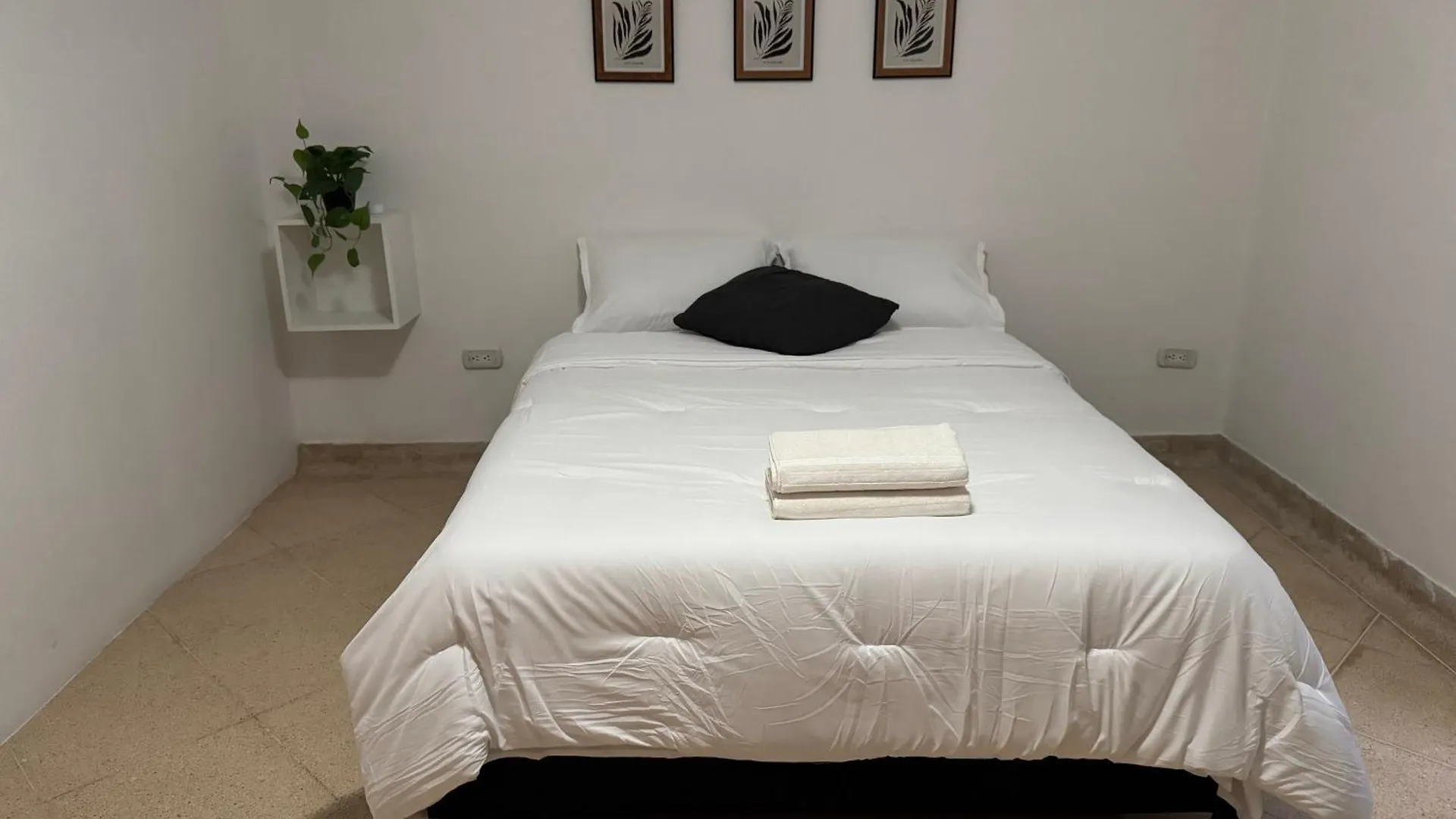 Casa Serene - Habitacion Brisa Medellin Colombia