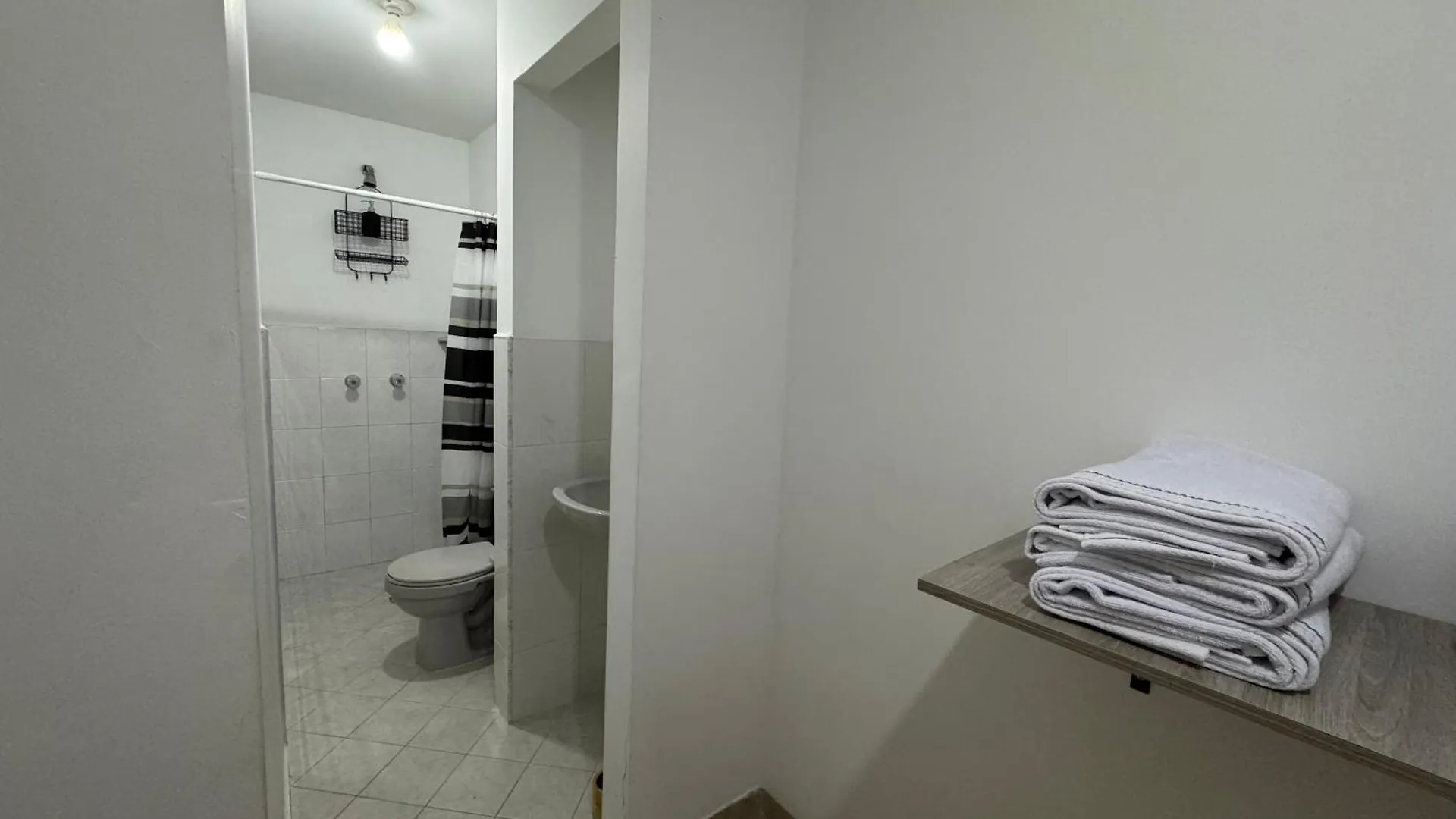 Casa Serene - Habitacion Brisa Medellin