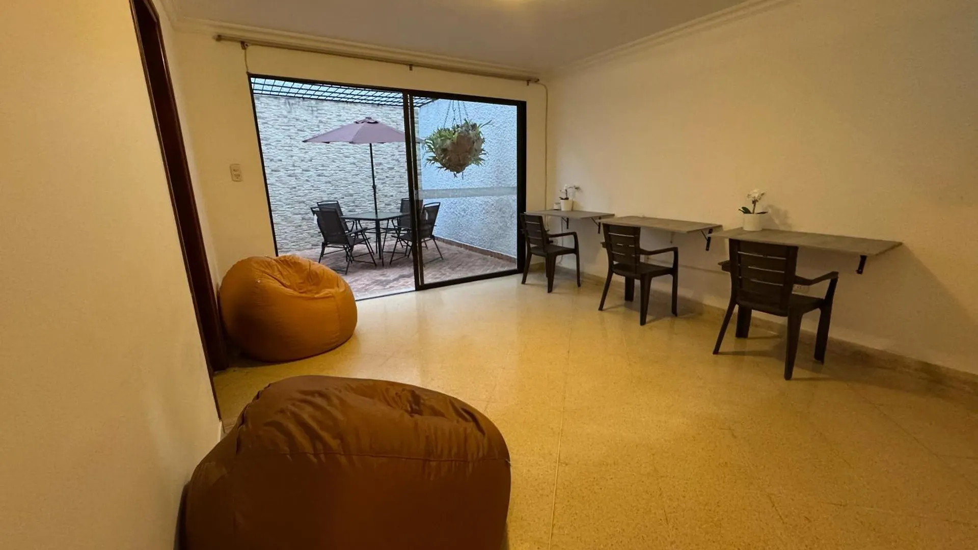 Casa Serene - Habitacion Brisa Medellin Homestay